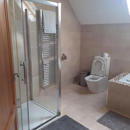 Bedroom No 3 Garden View * Nobber